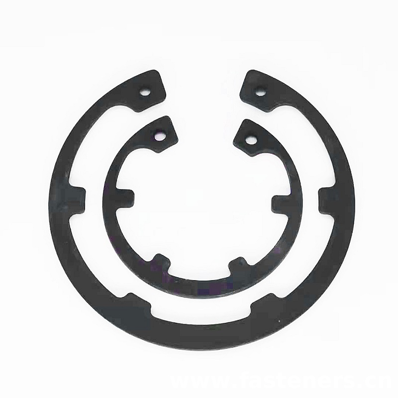 DIN 984 Retaining Rings With Lugs (Internal Circlips) For Use In Bores
